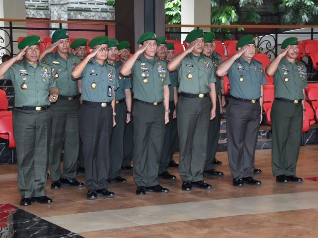 Markas Besar TNI AD menggelar acara laporan korps kenaikan pangkat 17 Perwira Tinggi (Pati). (Dok Dispenad )