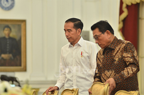 Presiden Joko Widodo dan Moeldoko. Foto: M. Fathra Nazrul Islam/JPNN.com