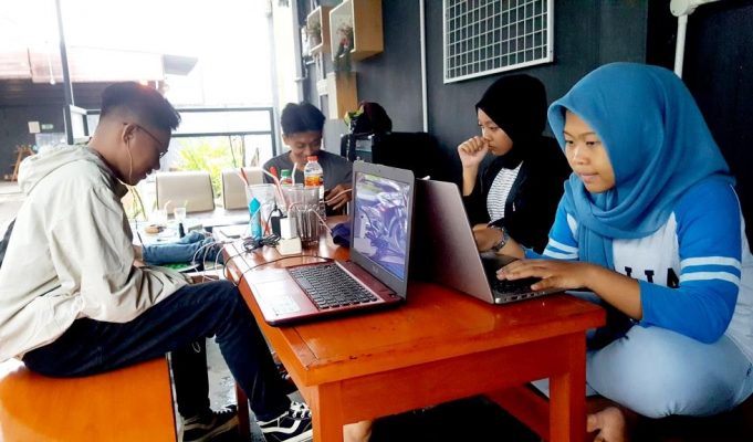 Kuliah Tatap Muka, Mahasiswa Senang, Dosen Bimbang | RADAR BOGOR ...