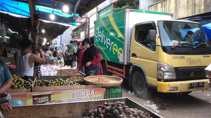 Pasar Lawang Saketeng