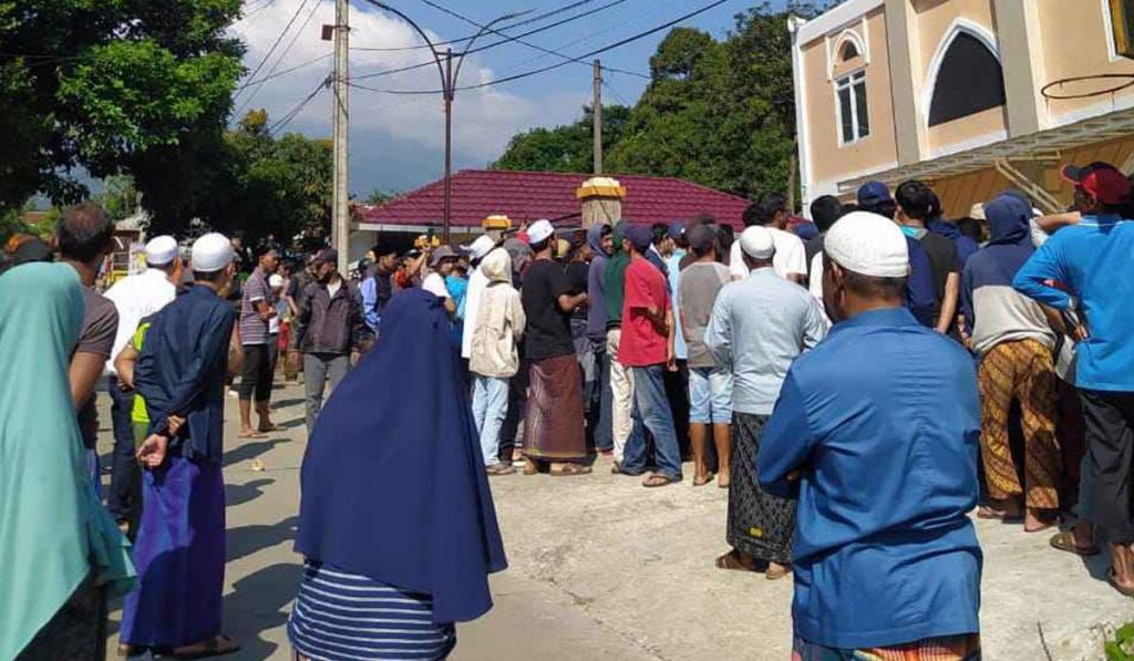 Demo Tolak Salat Jumat di Masjid Baru