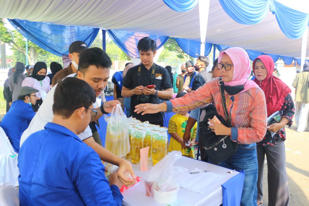 Kampus STIE Dewantara Bogor kembali menggelar Bazar Kampus 2022. Nelvi/Radar Bogor