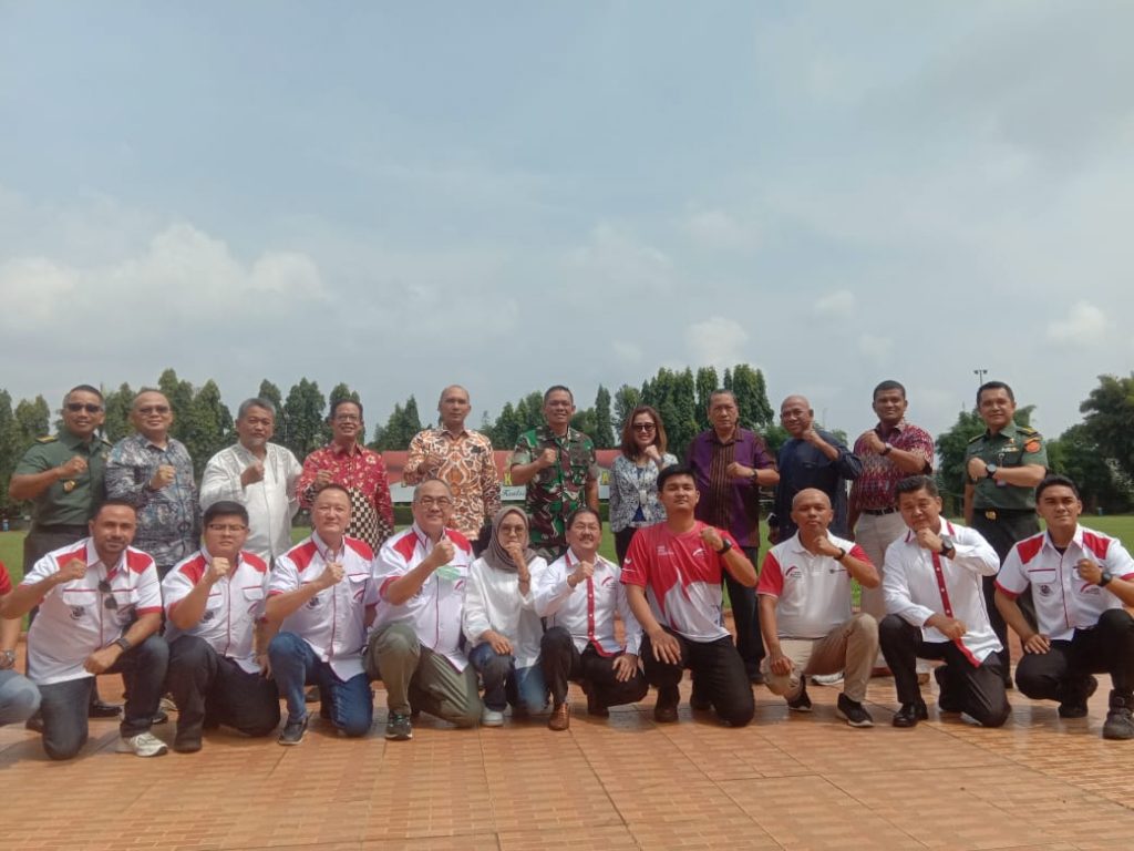 Panitia FMP dan Bogor Sahabat Jalin Silaturahmi dengan Komandan Baru Pusdikzi Kodiklat TNI AD. Fatur/Radar Bogor