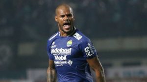 David Da Silva mencetak dua gol untuk memastikan kemenangan 2-1 Persib atas PSIS Semarang (Salman Toyibi/Jawa Pos)