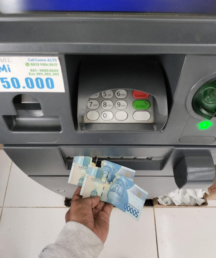 Tarik Uang di Mesin ATM, Nasib Buruk Timpa Warga Kemang