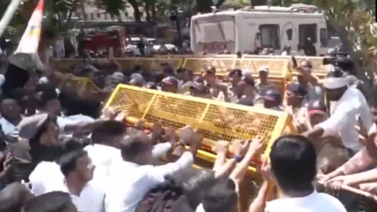 Live देशभर में ज्ञानेश कुमार विरोधी प्रदर्शनों की बाढ़, दिल्ली में खड़गे ने फिर लंच पर सांसदों को बुलाया, बड़ी तैयारी