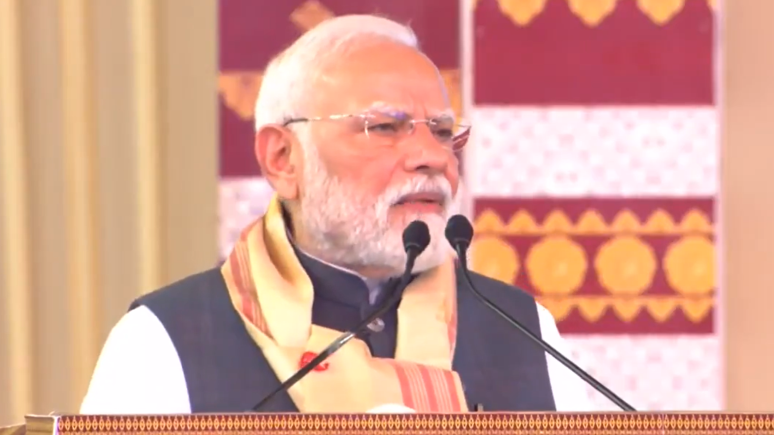 मोदी के जन्मदिन पर दीप जलाने की राजनीति? ‘जलाओ दिए पर रहे ध्यान इतना’