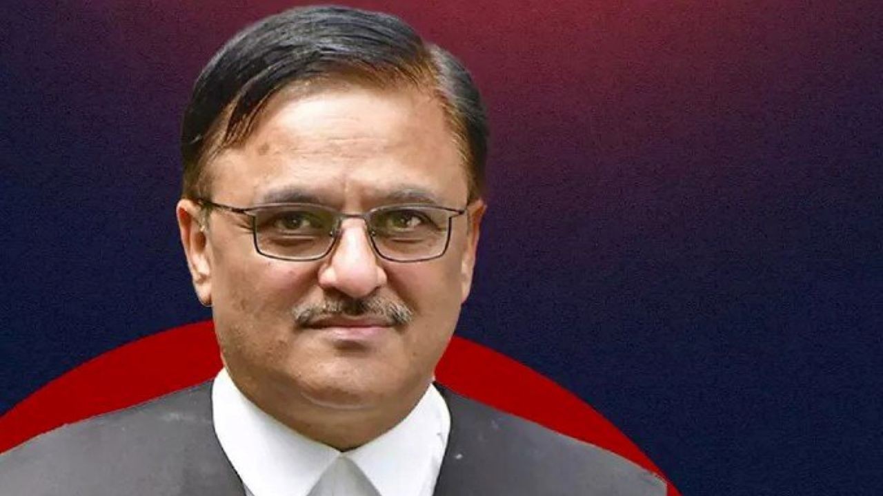 नागरिकता तय करना चुनाव आयोग का काम नहीं, SIR पर फिर से विचार करे सुप्रीम कोर्टः जस्टिस ओका