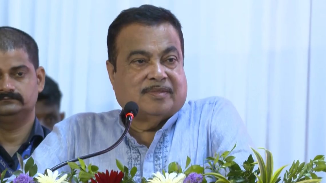 गडकरी पहले बोले 'अब इतना काम नहीं कर पाउँगा', रिटायरमेंट की अटकलें लगीं तो अब दी सफाई