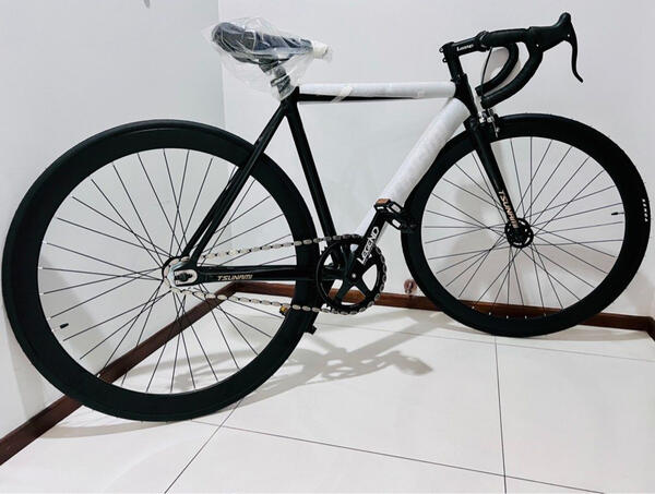 Tsunami SNM-100 Fixed Gear Bicycle - Black Gold Premium Drop Bar Fixie Bike With Drop Bar Brake | Togoparts Rides