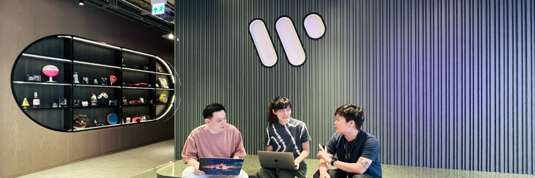 Warner Music Group image 1