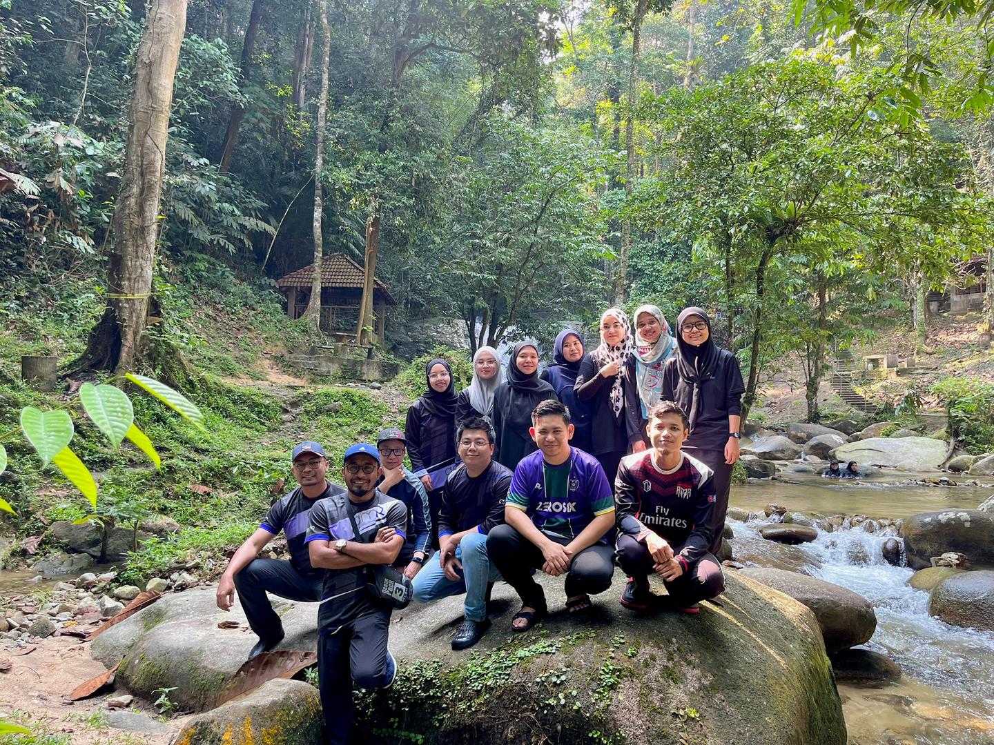 AMR GROUP image 2