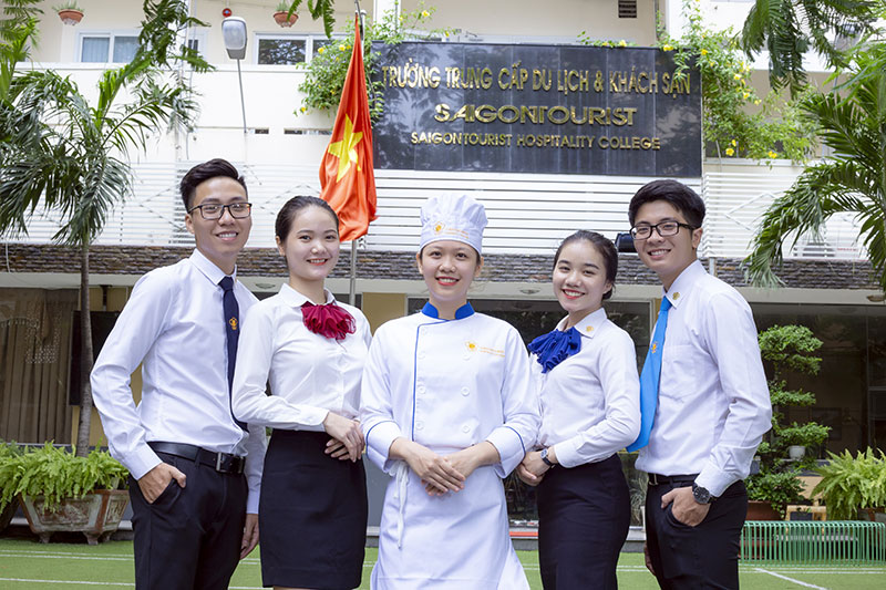trường trung cấp Saigontourist