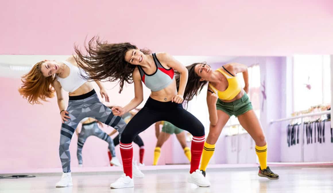 Alpha Fitness & Yoga Center học nhảy zumba
