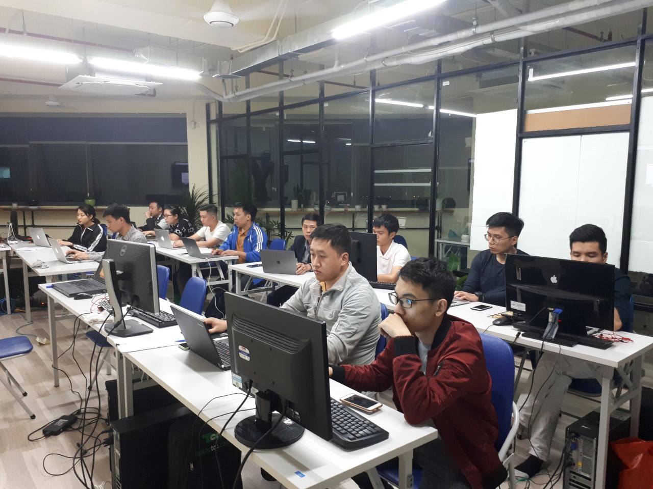 trung tâm dạy lập trình tại Hà Nội