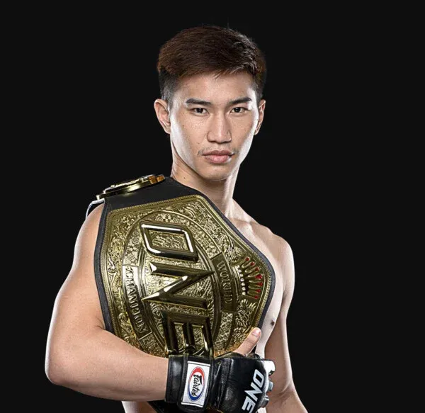 Tawanchai PK.Saenchai "The sun shines" - Muay Thai fighter portrait