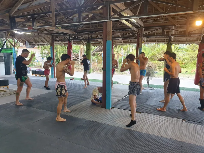 Wech Pinyo Muay thai photo 2
