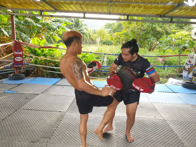 Wech Pinyo Muay thai photo 7