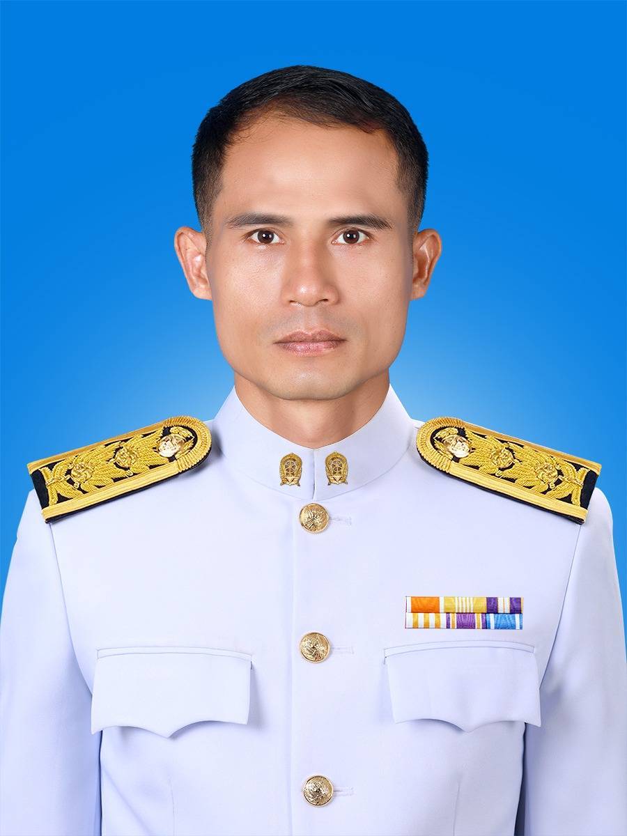 นายธีรศักดิ์ กรกัมพล
