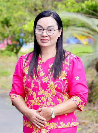 นางประทีป เอียดหมุน