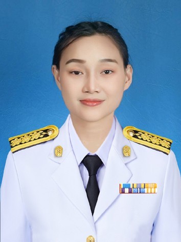 นางสาวจรรยา กมลชาวไพร