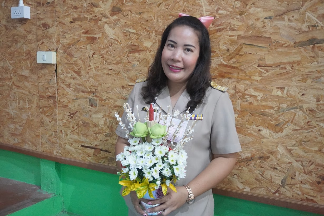 นางสาวอมรา รู้ดี