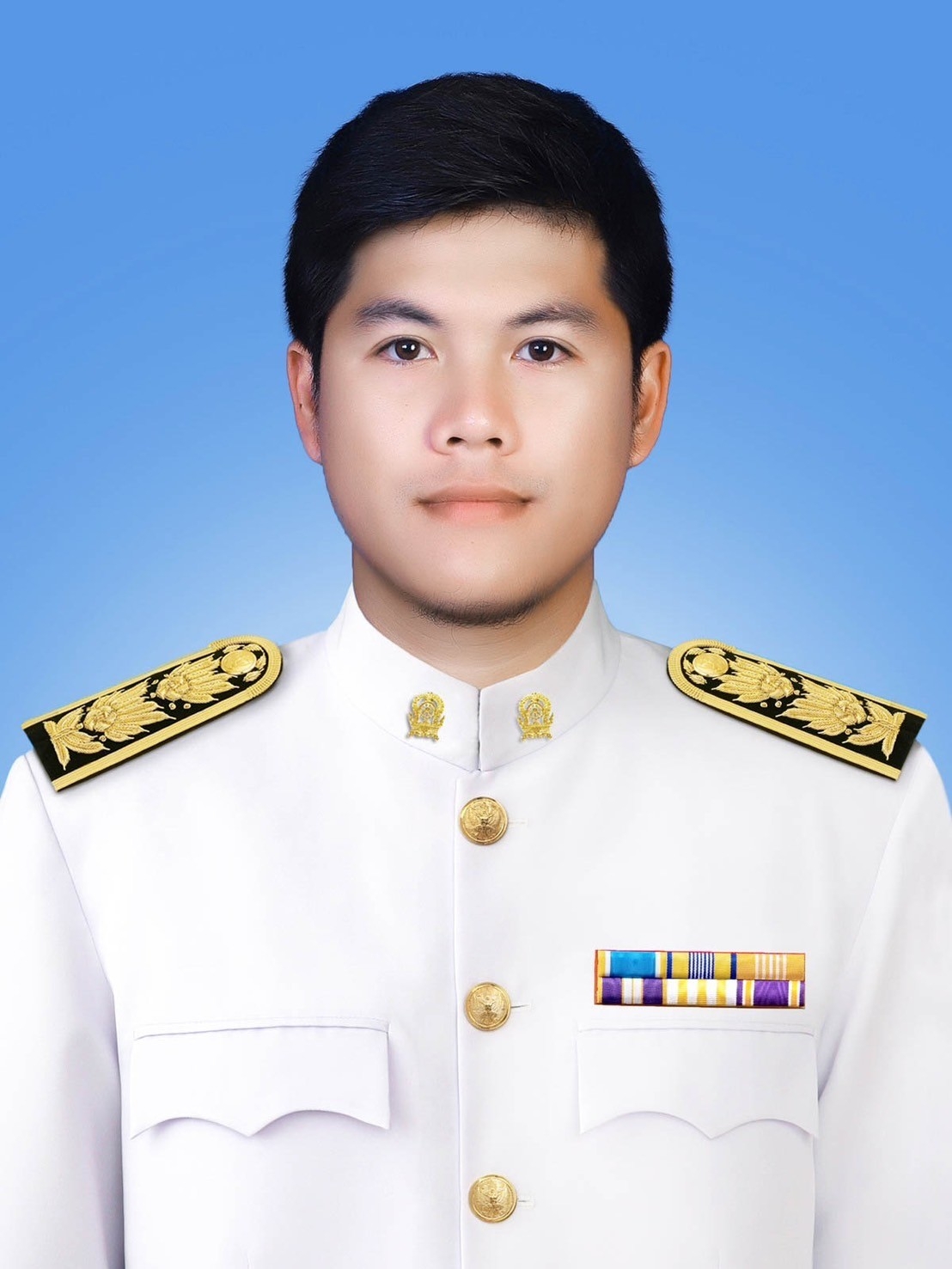 นายนิทวัตร มะโนแสน