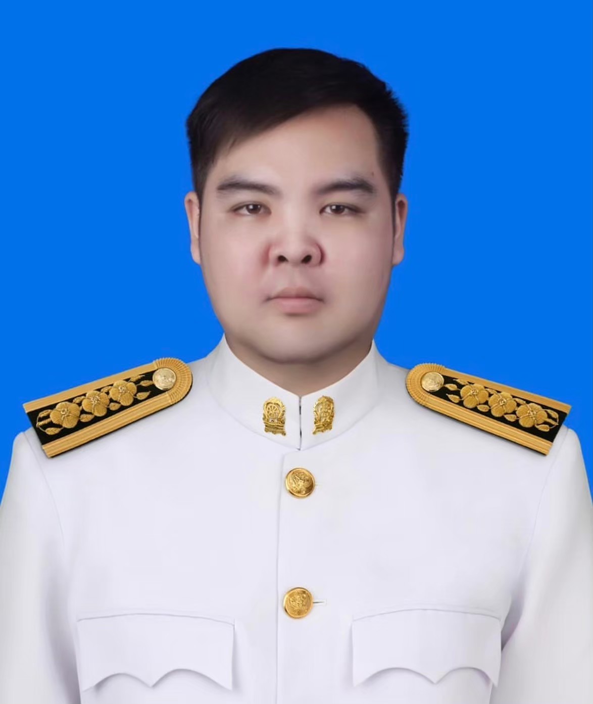 นายวีระโชติ ธนูทอง
