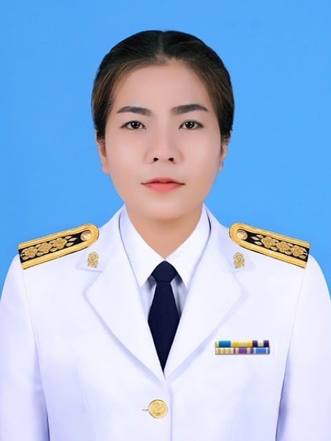 นางสาวชมัยพร น้อยมี