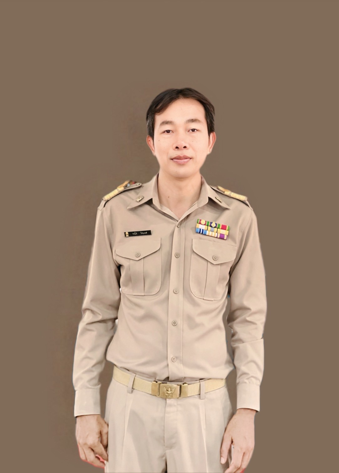 นายวรนิช ไชยเทศ