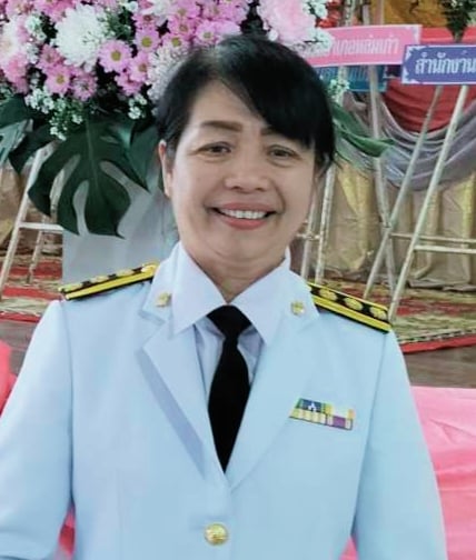 นางทิพรัตน์ หล้าวงษ์