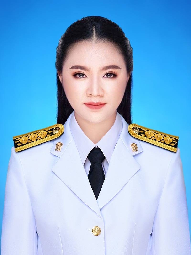 นางสาวกมลลักษณ์ รินแก้ว