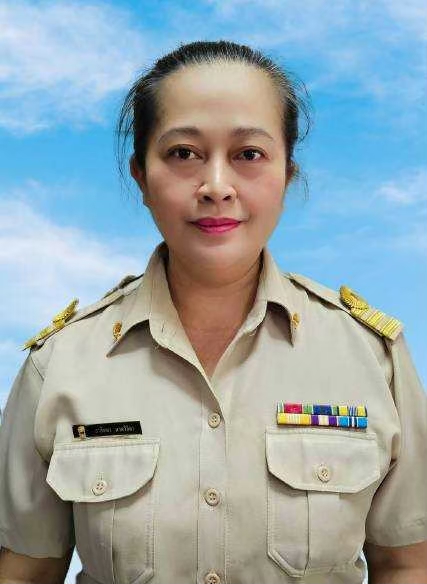 นางเชาวนีย์ ล่ำชม