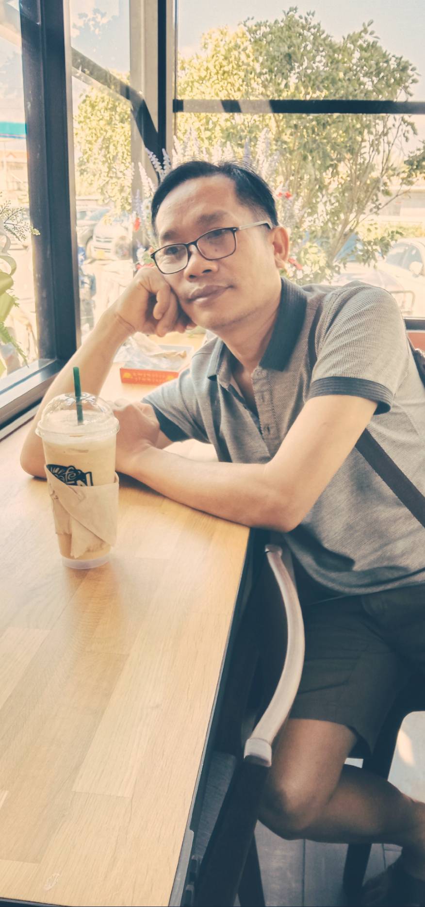 นายนิวัติ สมุทรเขตร์