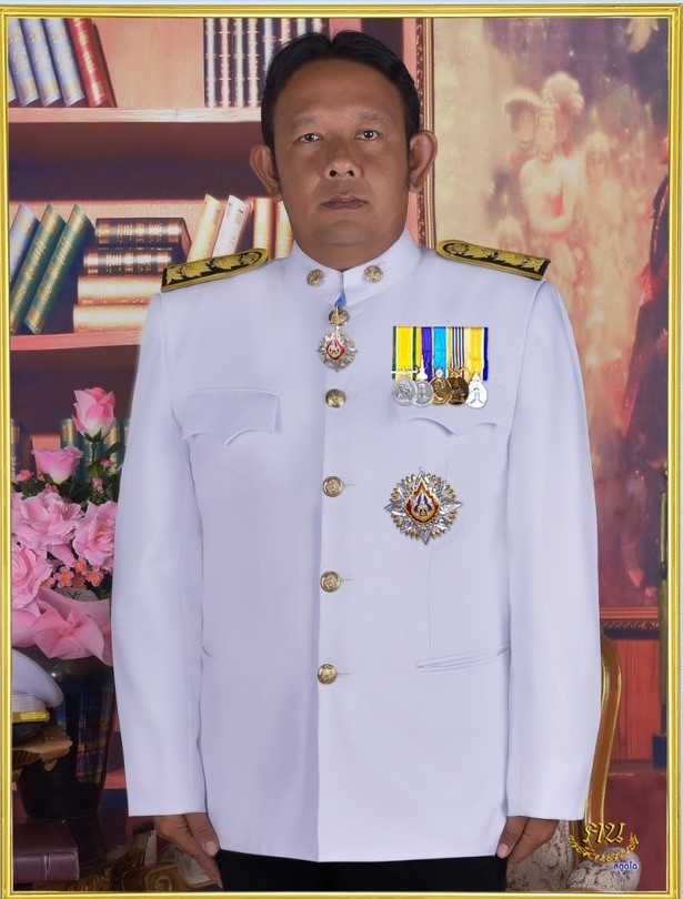 นายอภินันท์ จิตรา