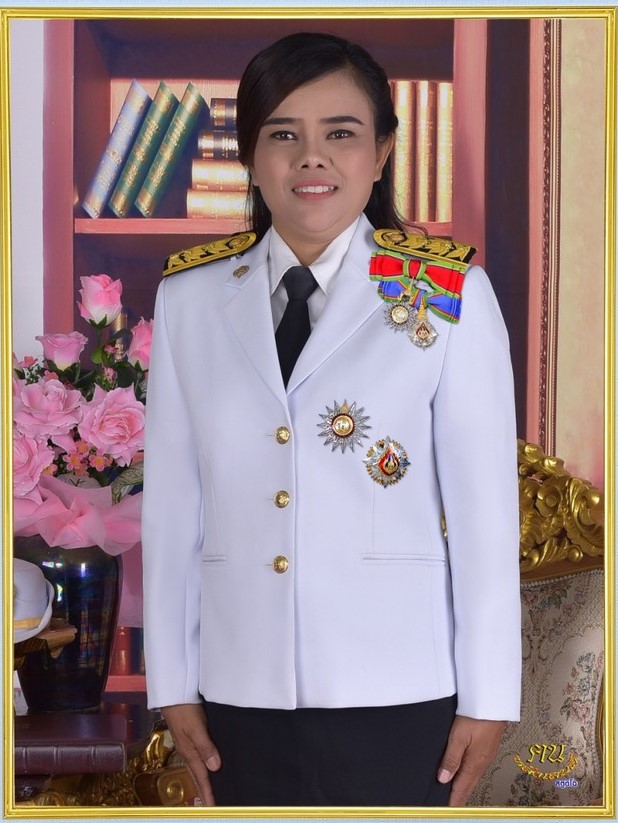 นางณภัทร ยกเย็นใจ