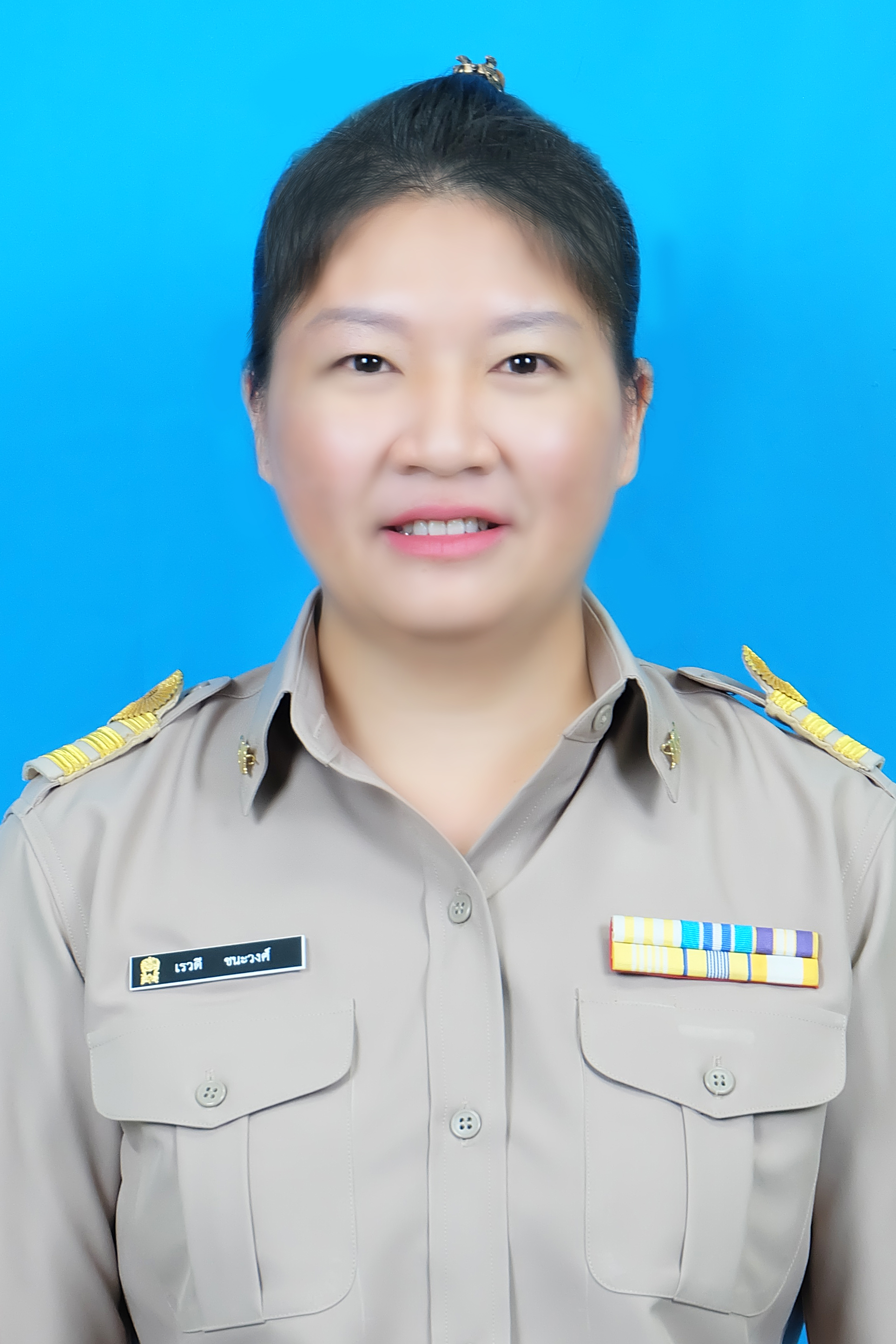 นางเรวดี ชนะวงศ์