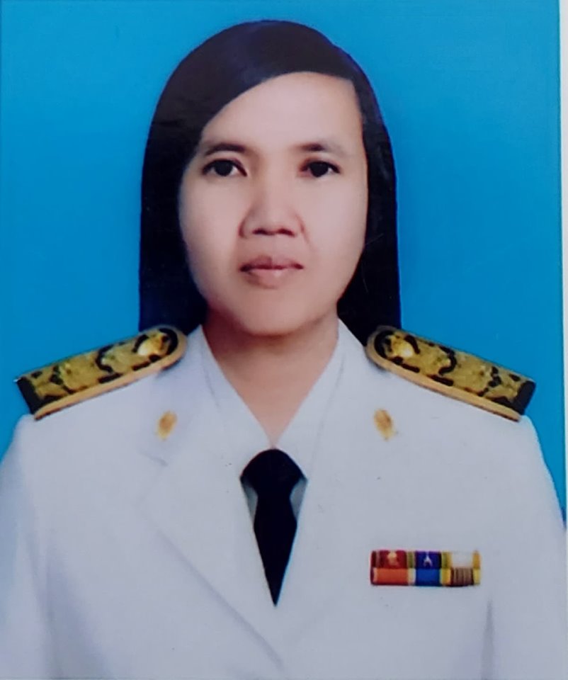 นางสาวมงคลรัตน์ แก่นดำ