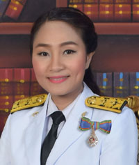 นางสุดาบัณฑิต สุดชารี