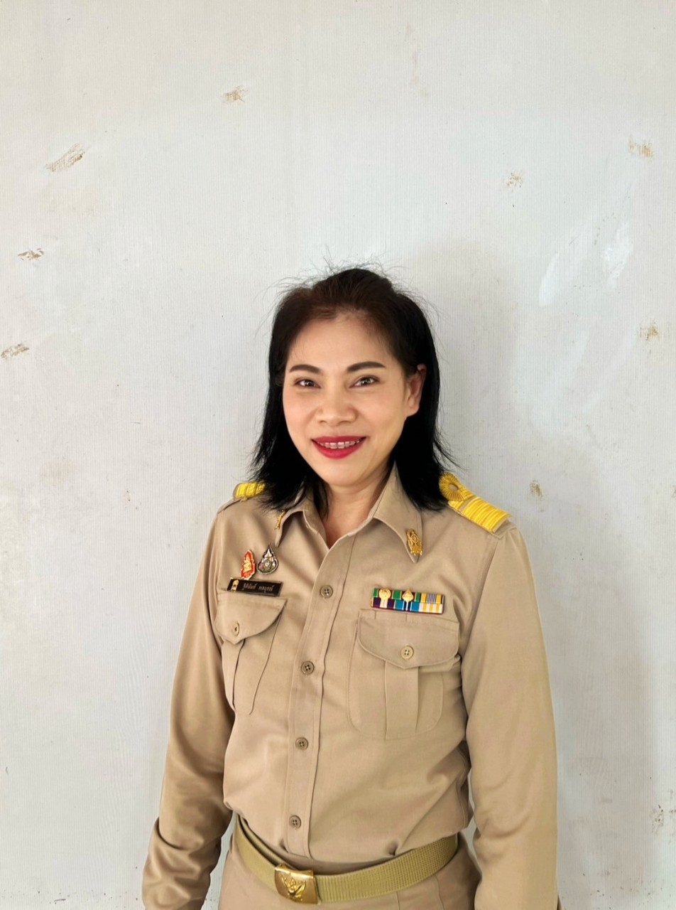 นางฐิตินันท์ พลบูรณ์