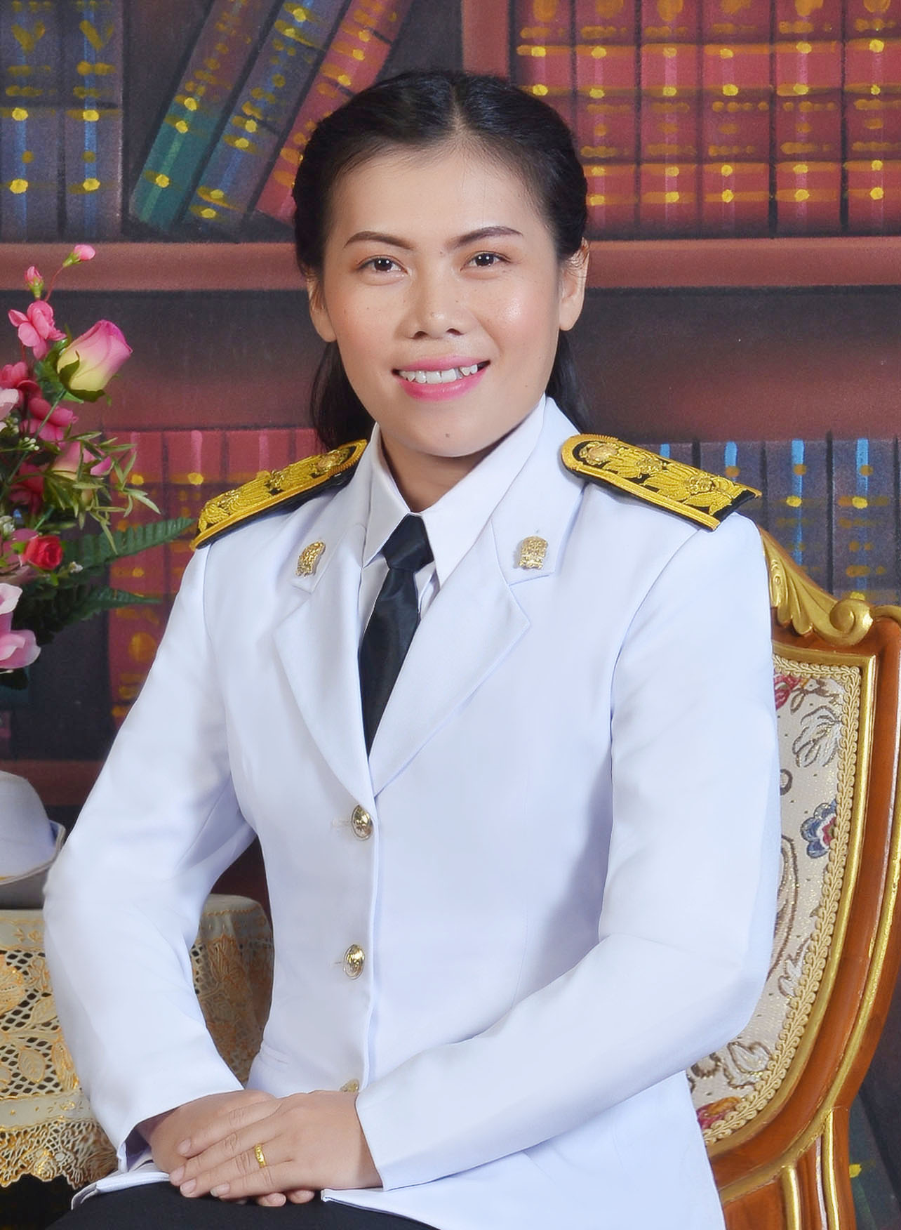 นางสุรีรัตน์ จำปาทอง