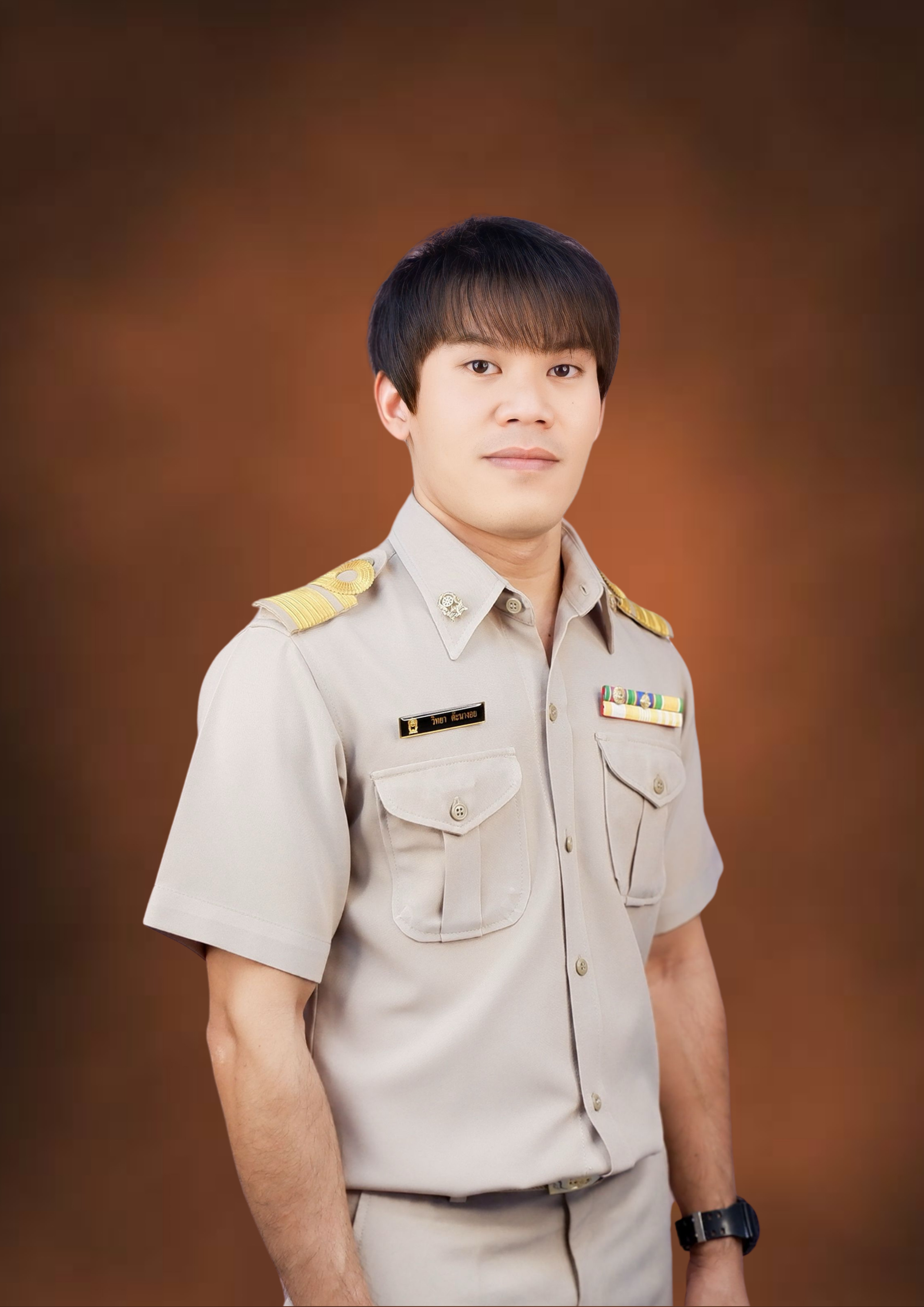 นายวิทยา ต๊ะนางอย