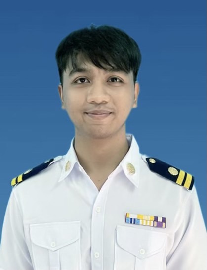 นายชินวัตร รูปคม