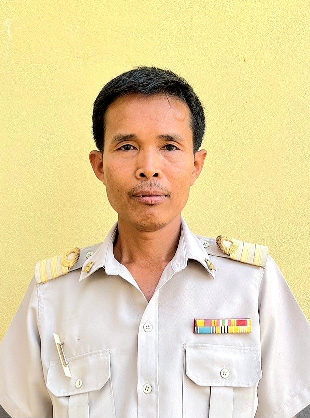 นายอาภากร ศุภเลิศ