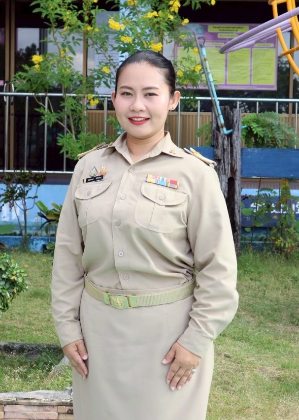 นางสาวมัณฑนา ศรีพุทธา