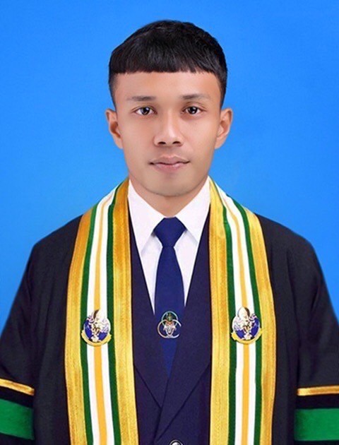 นายเรวัฒน์ เพชรเชนทร์