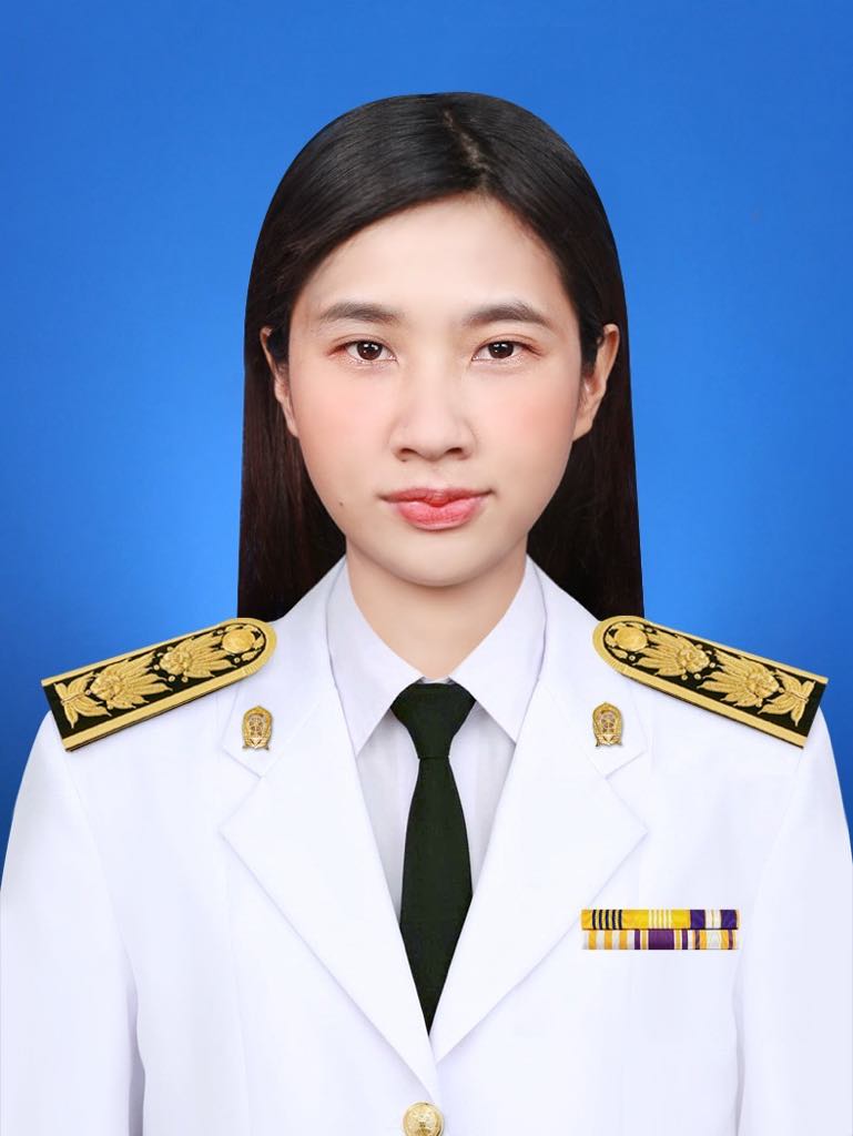 นางสาวปิยาพัชร แก้วสีม่วง