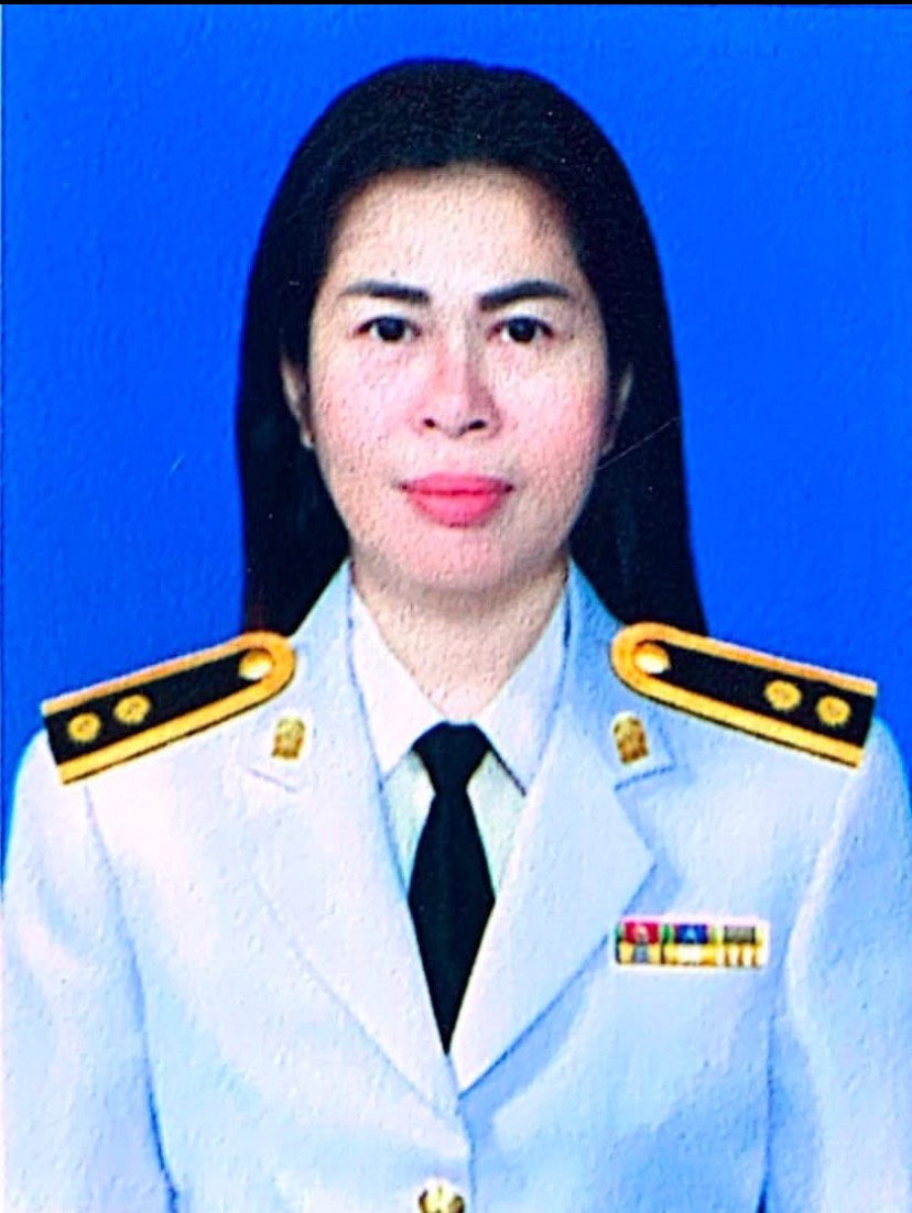 นางสาวแสงจันทร์ พันมูล