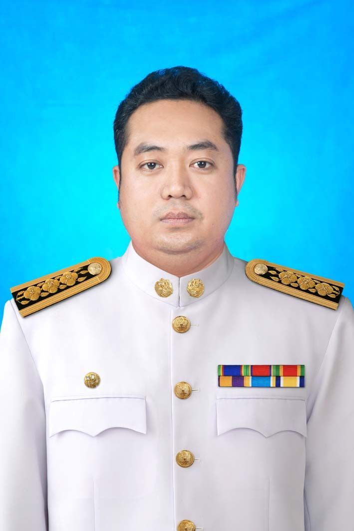 นายสมสุข ใบบุญ
