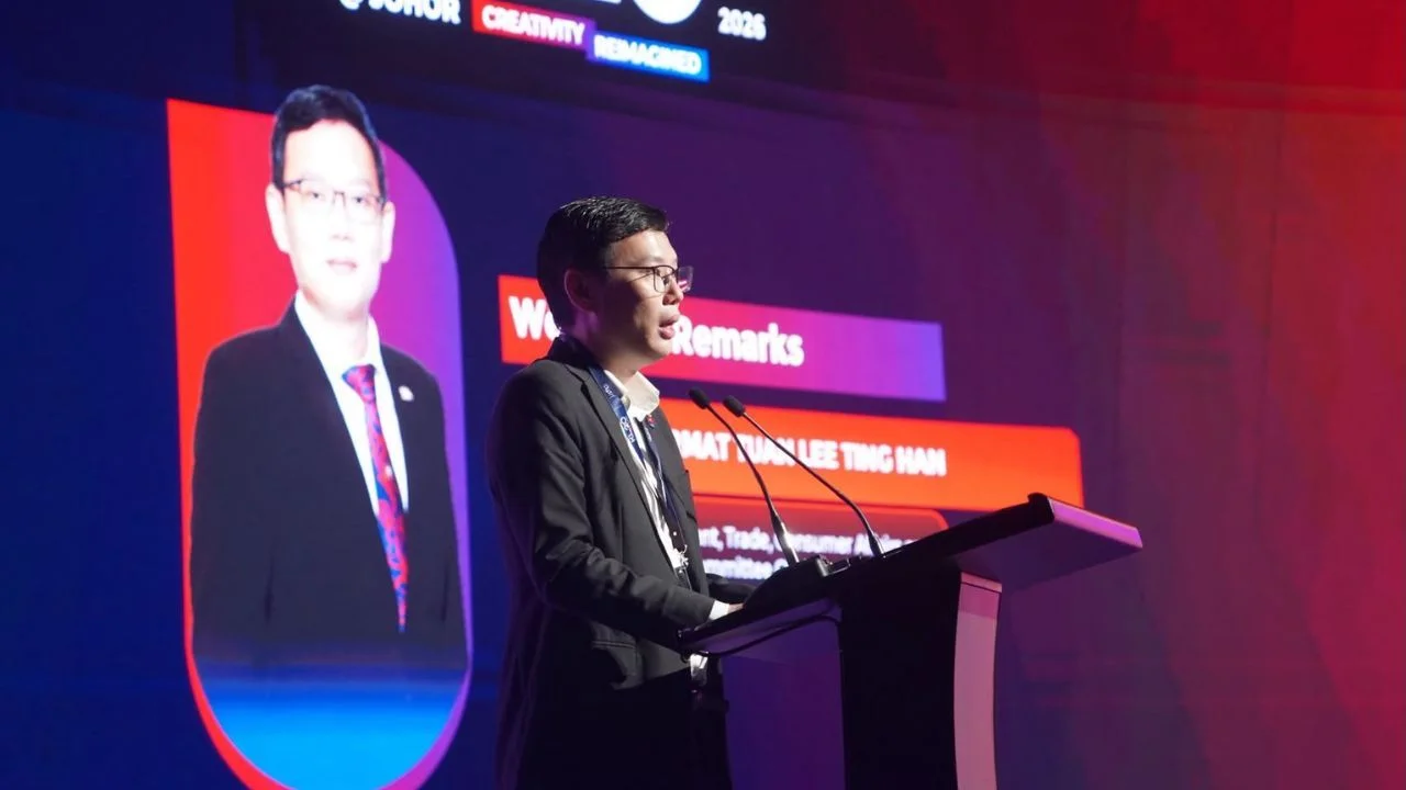 Lee Ting Han calls for stronger local supply chains as Falcon Data Centre opens in Johor